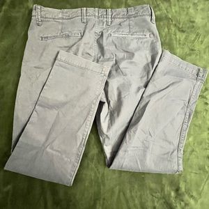 Gap Chinos